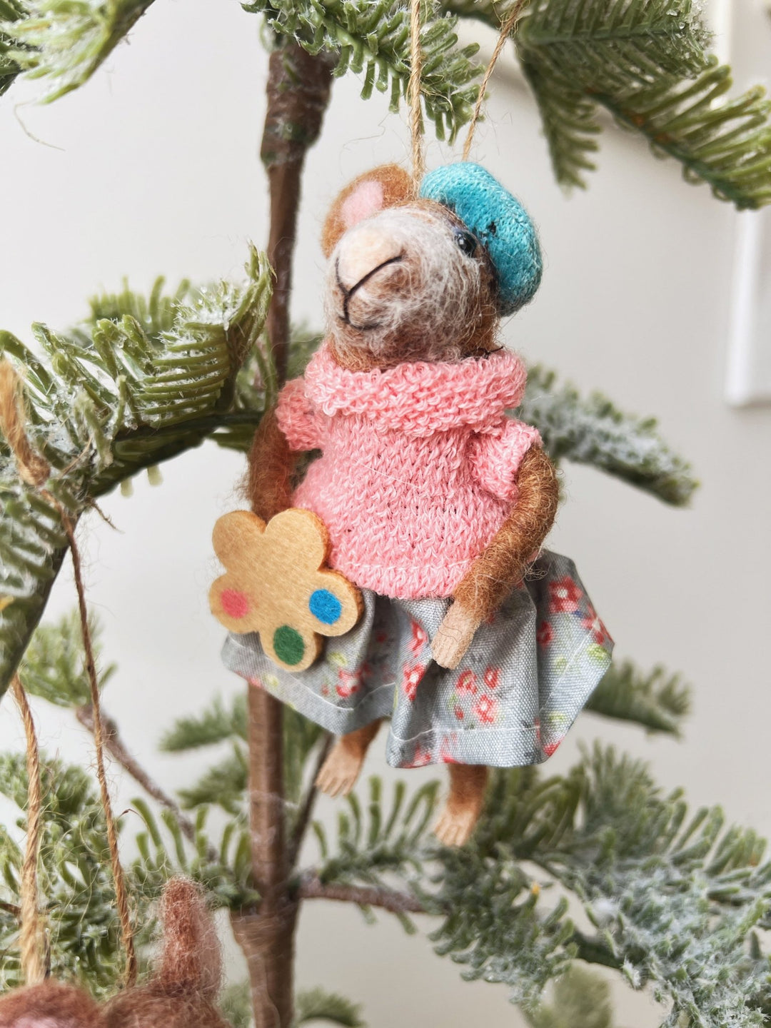 Felt Mouse Painter Ornament - Spring Sweet