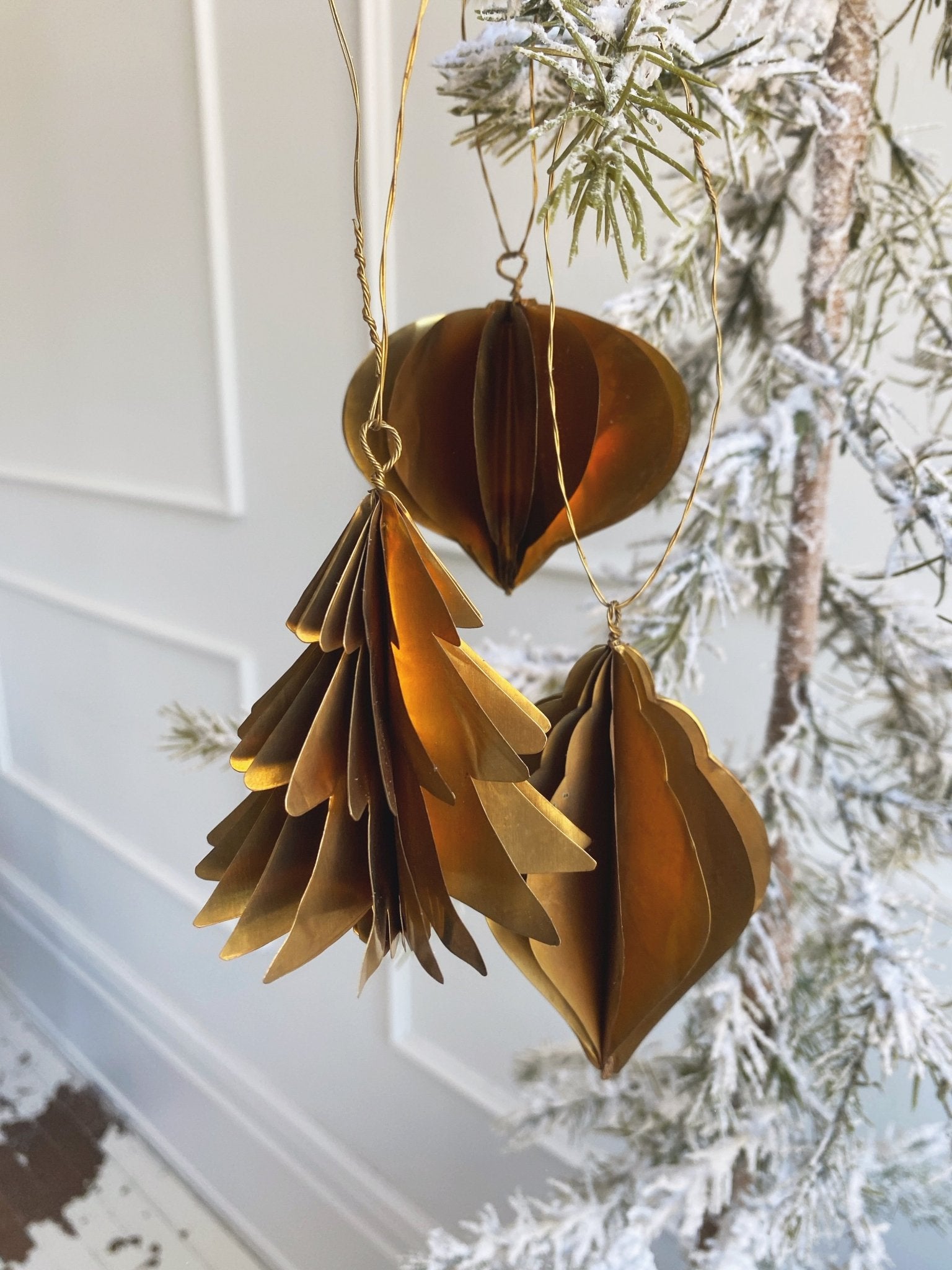 Metal Honeycomb Ornament - Spring Sweet