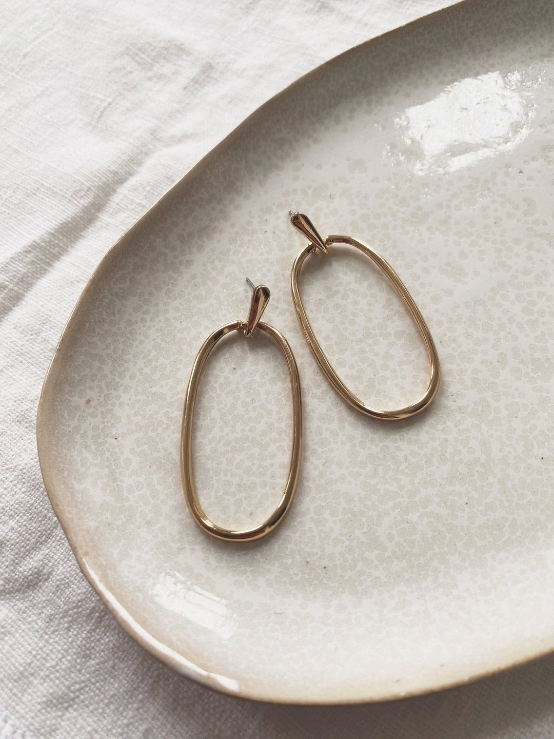 Oval Dangle Earring, Gold Plated - Spring Sweet