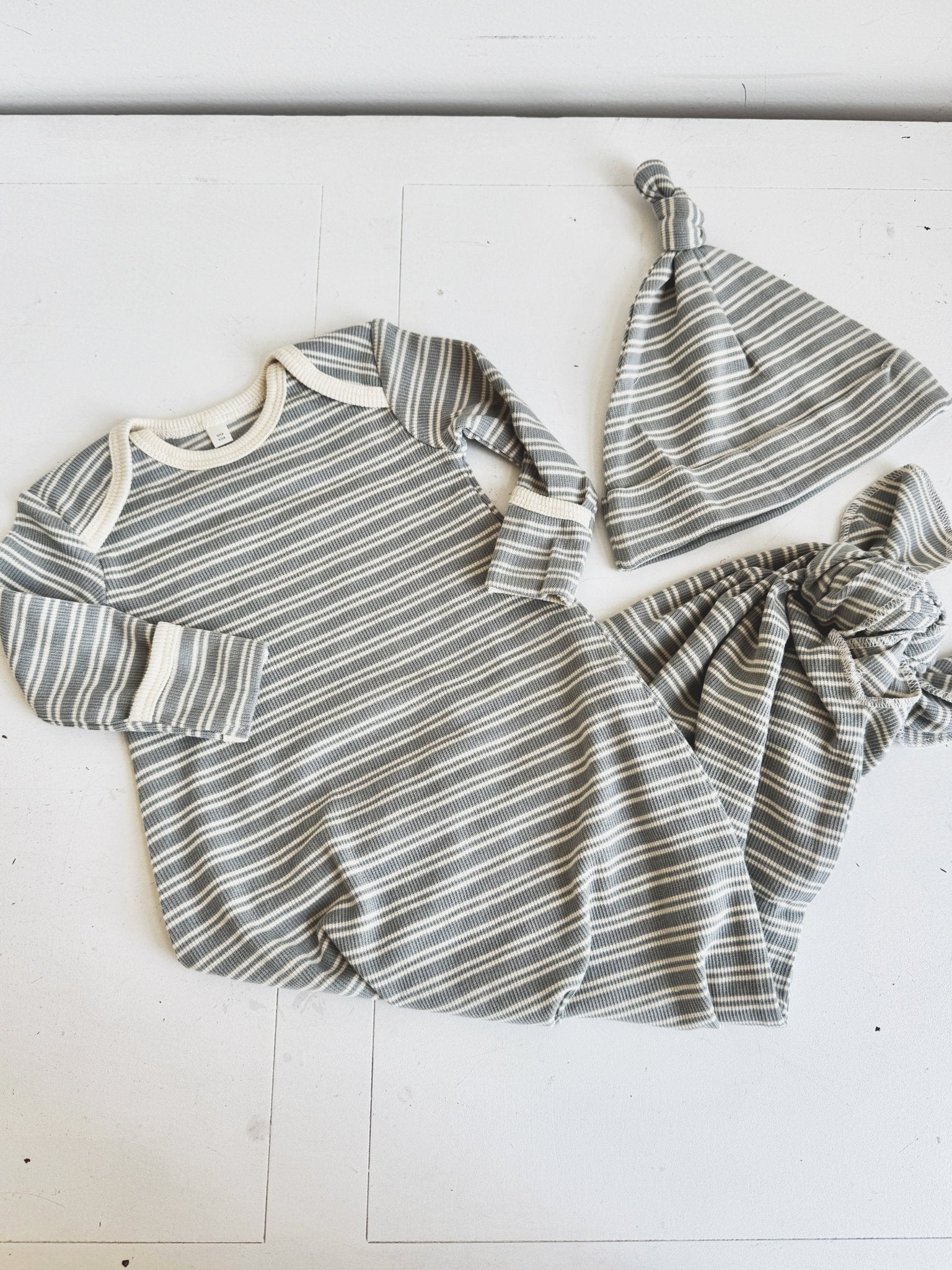 Ribbed Knotted Baby Hat - Spring Sweet