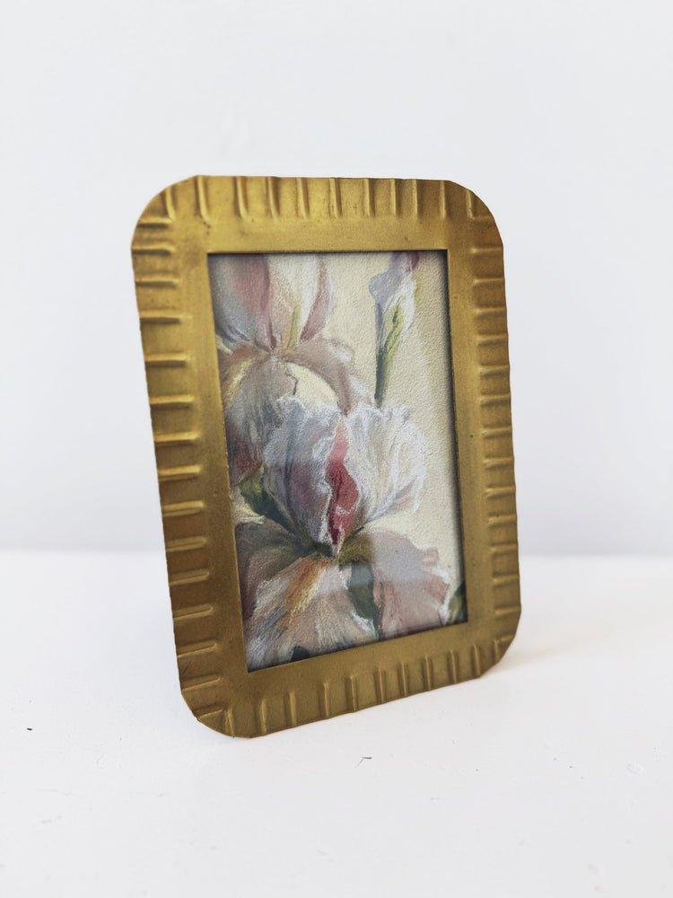 Ribbed Metal Frame - Spring Sweet