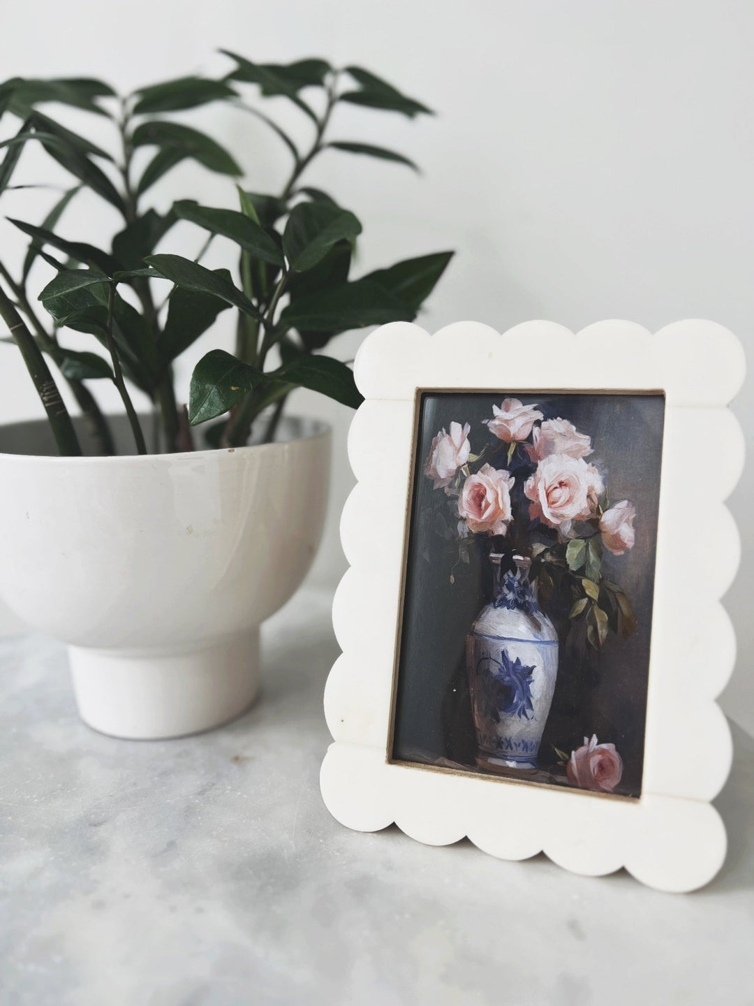 Scalloped Resin Photo Frame - Spring Sweet