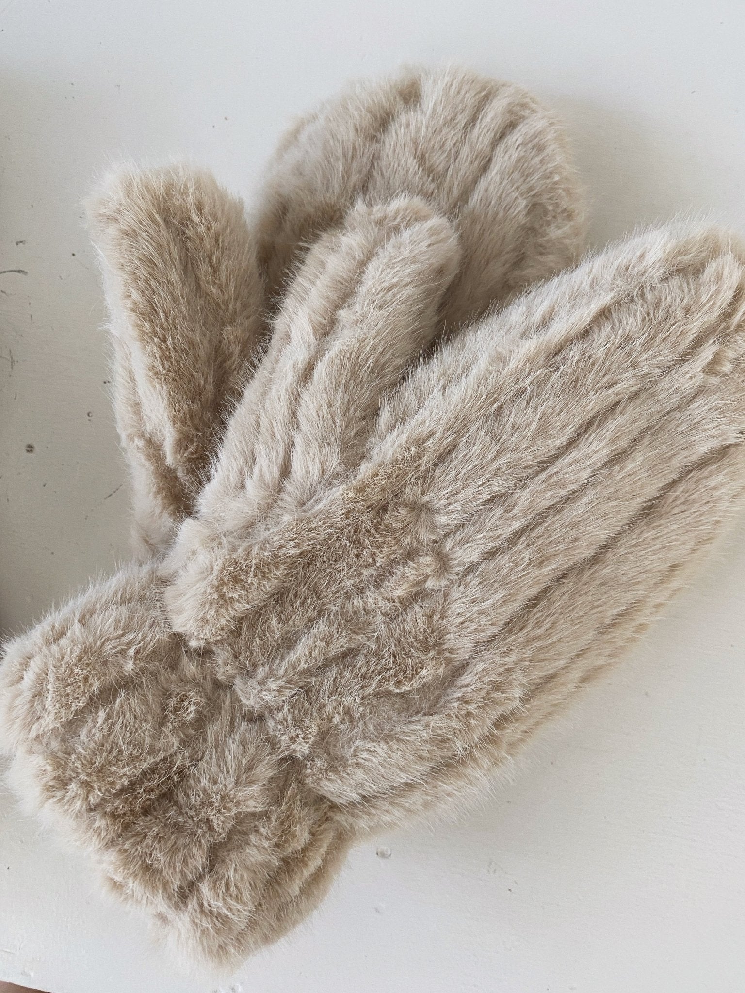 Seamed Faux Fur Mittens - Spring Sweet
