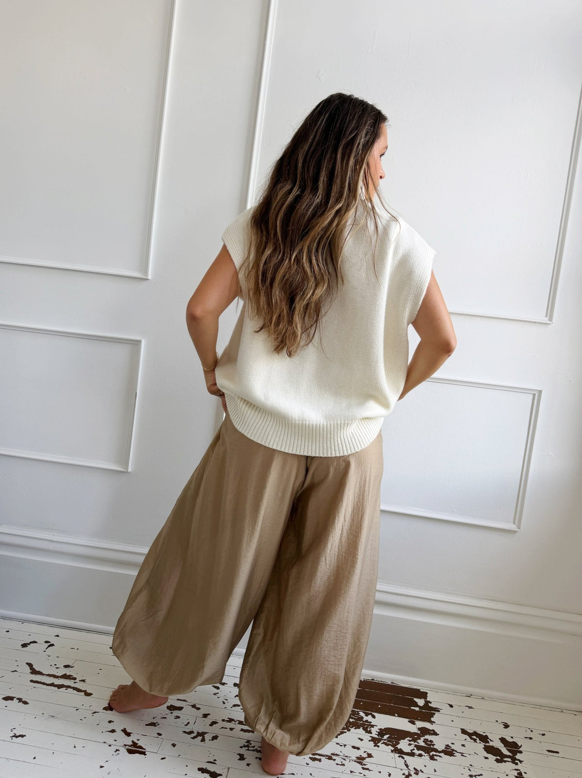 Sleeveless Turtleneck Boxy Sweater - Spring Sweet