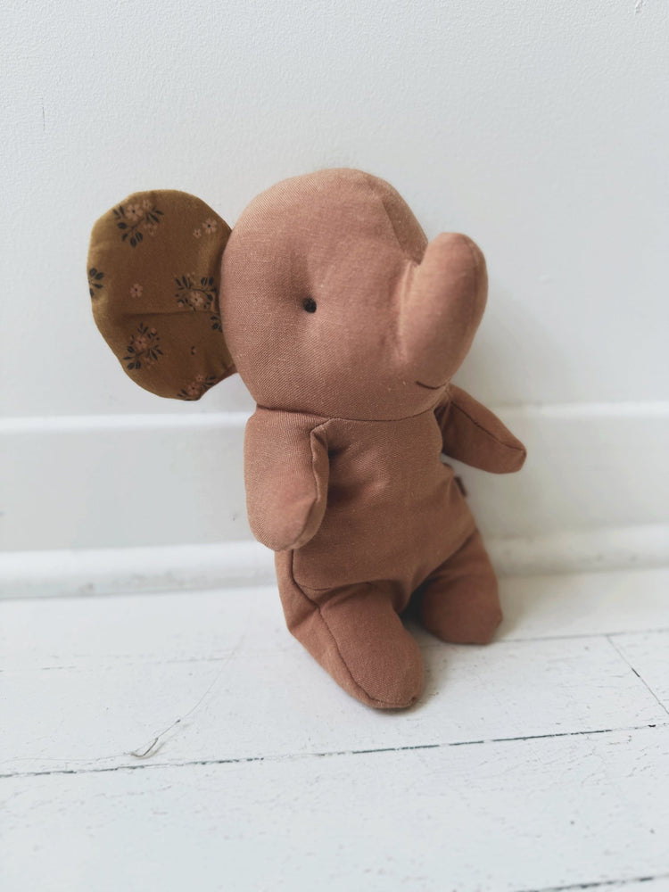 Small Safari Animal - Spring Sweet