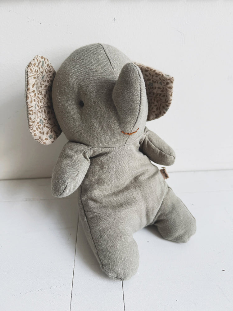 Small Safari Animal - Spring Sweet
