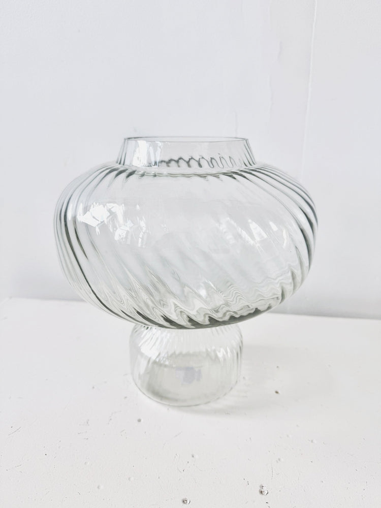 Swirl Glass Vase - Spring Sweet