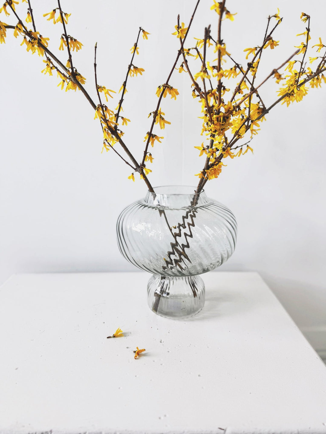 Swirl Glass Vase - Spring Sweet