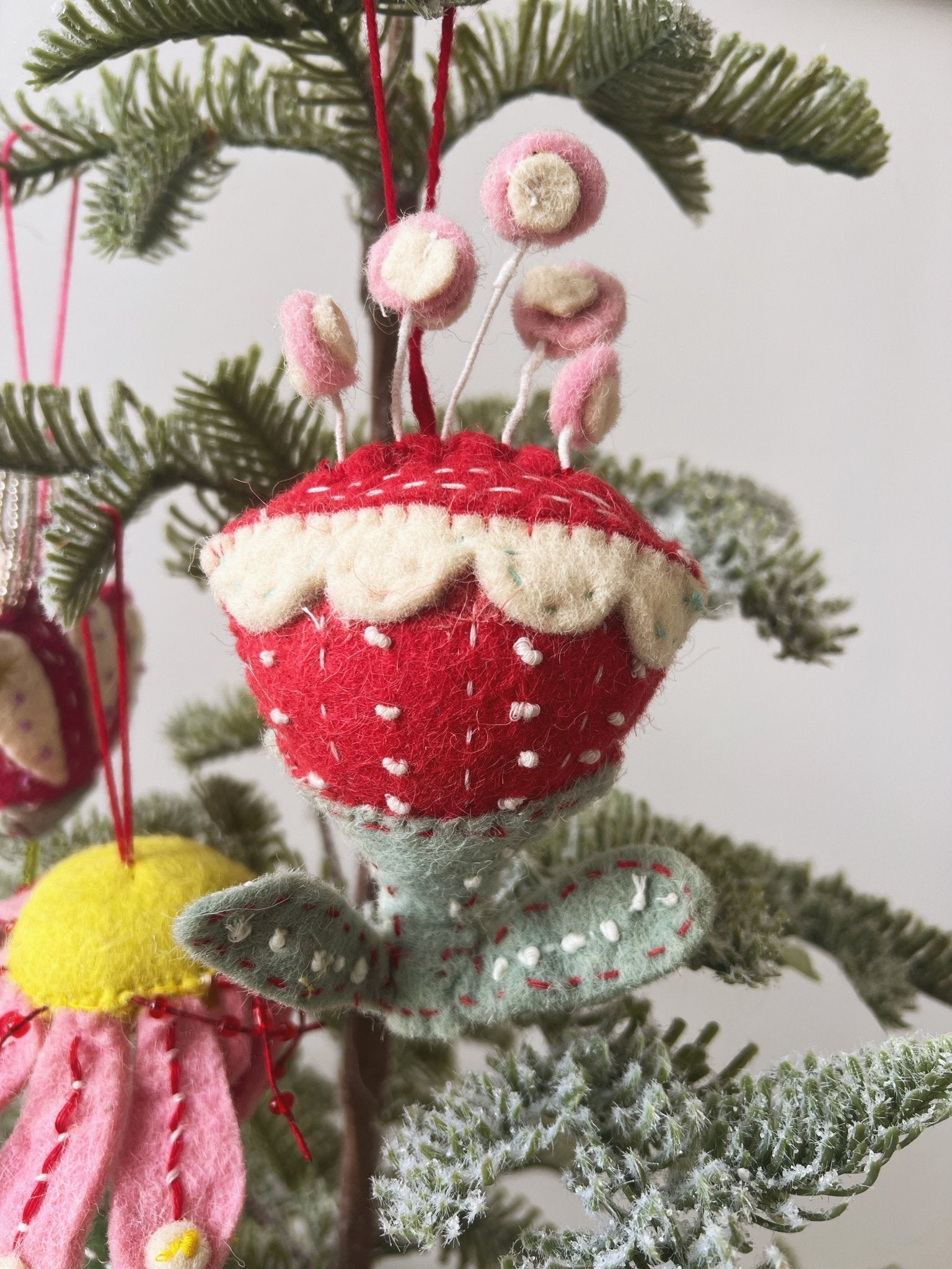 Wool Felt Flower Ornament - Spring Sweet