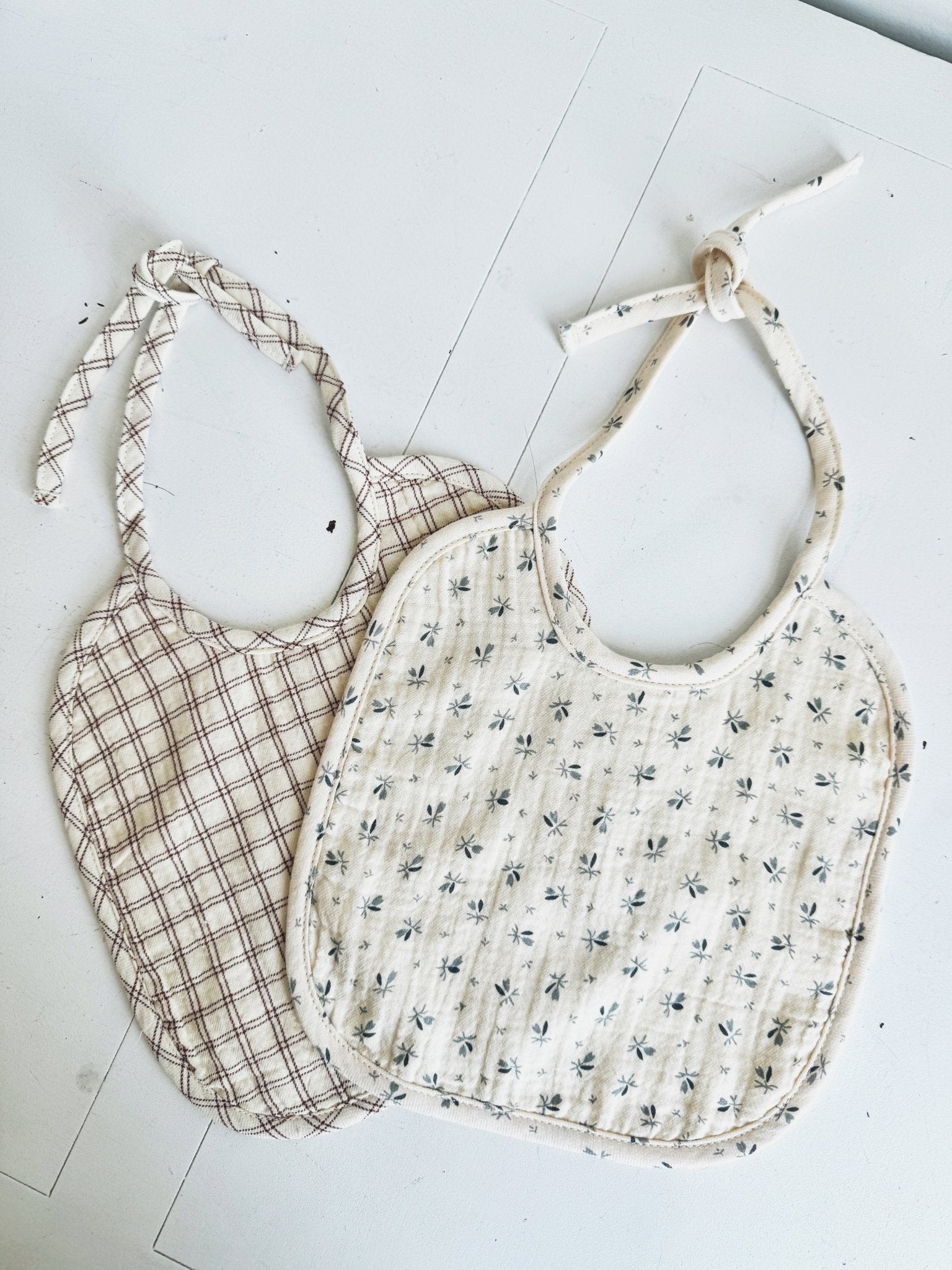 Woven Tie Bib - Spring Sweet