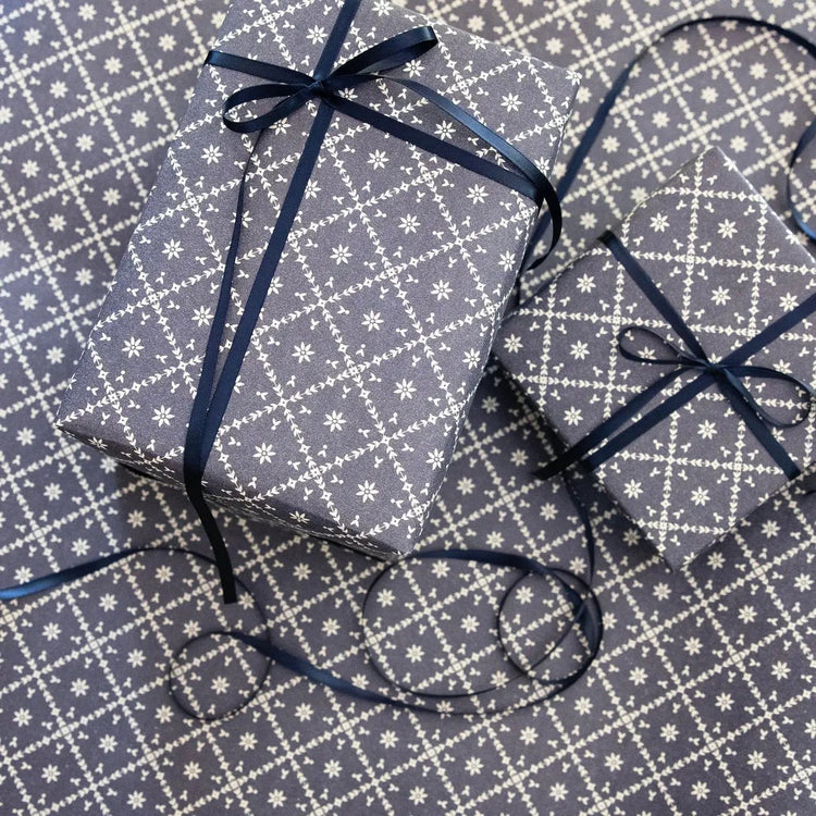 Yuletide Wrapping - Spring Sweet