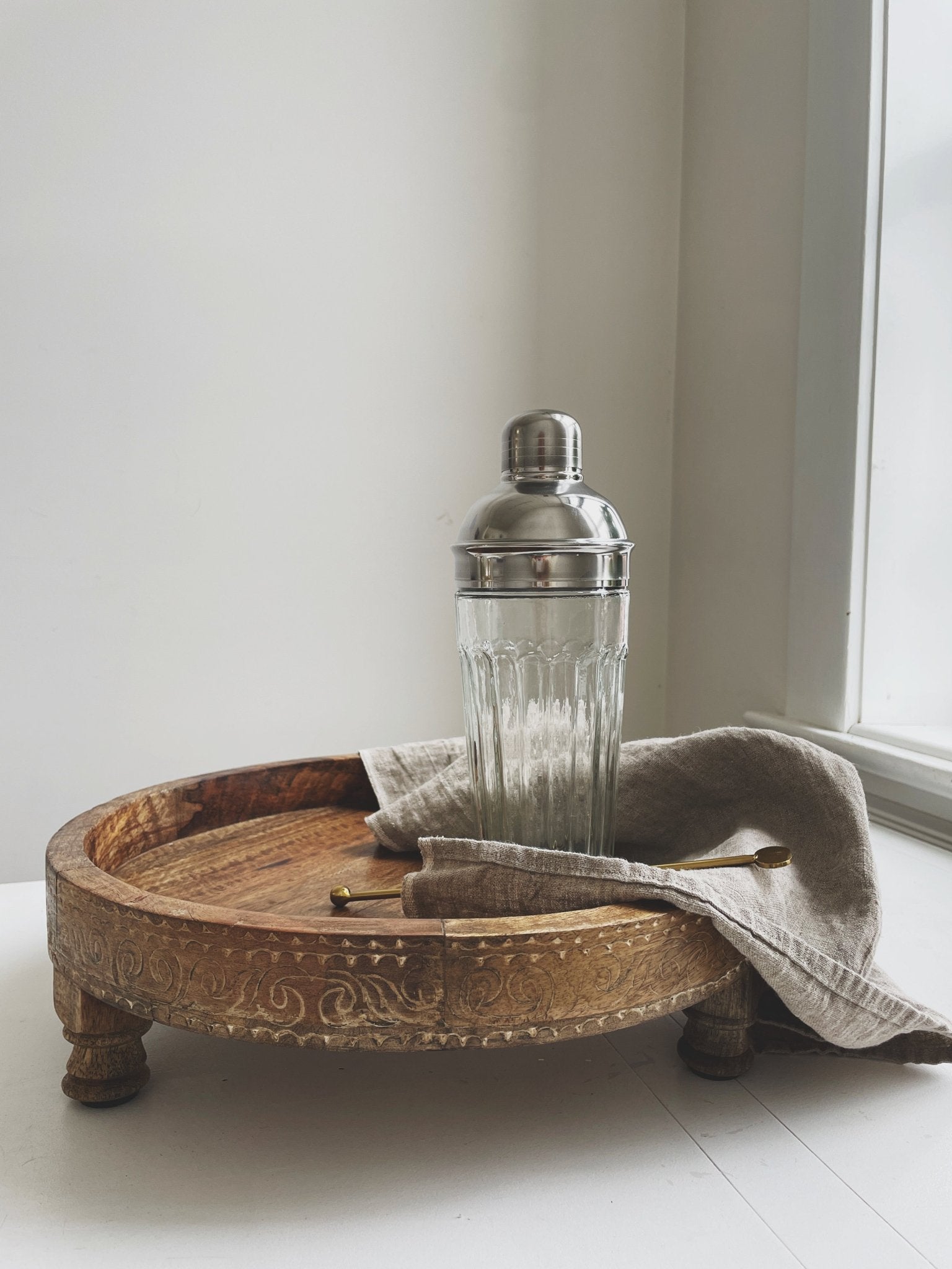 Engraved Mango Wood Footed Tray - Spring Sweet