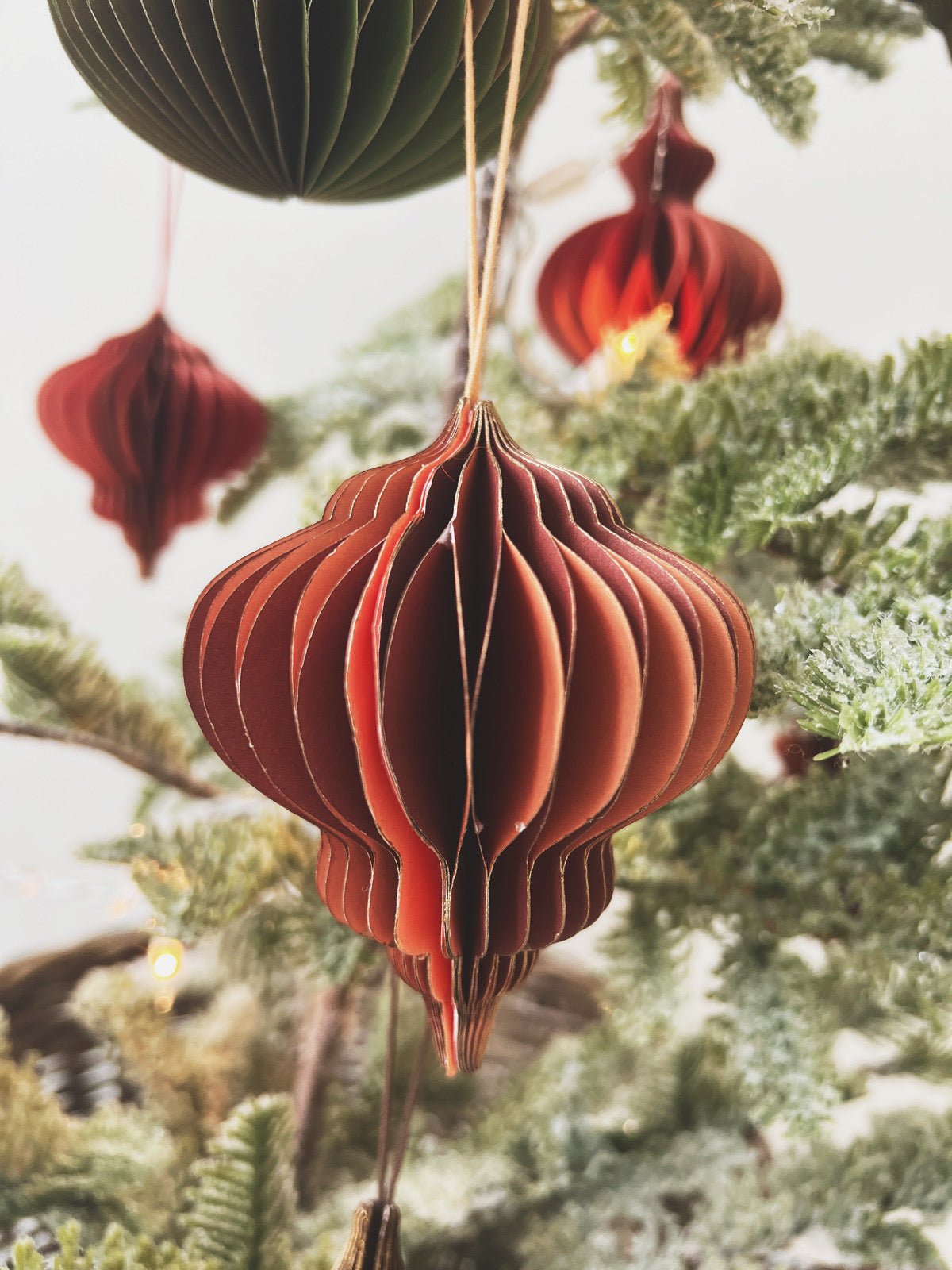 Honeycomb Finial Ornament - Spring Sweet