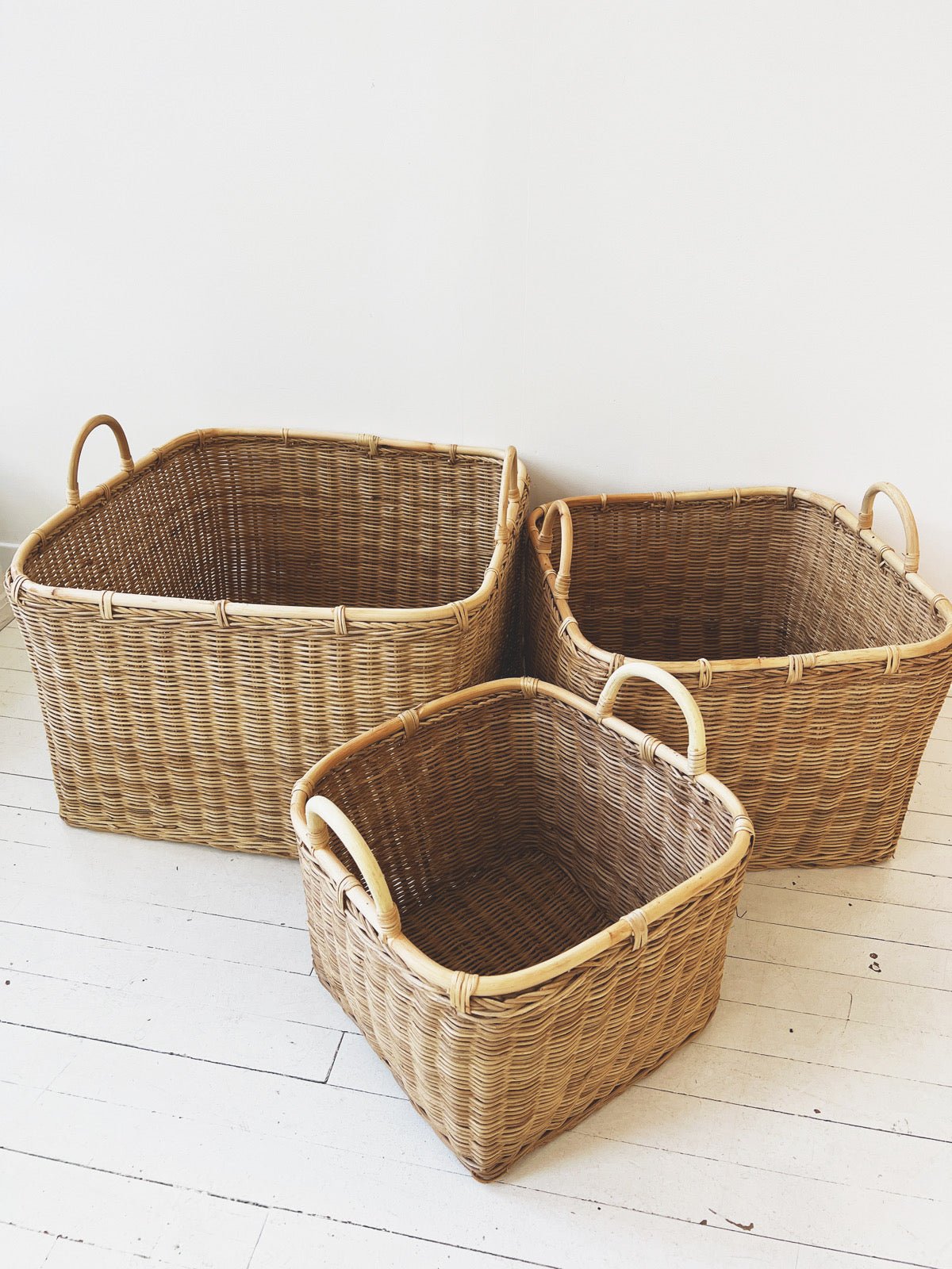 Rattan Baskets w/ Handles – Spring Sweet